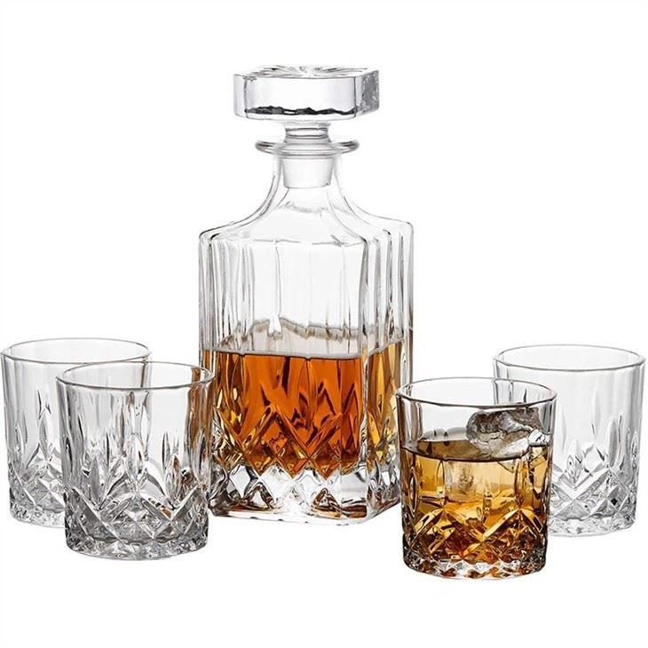 Whiskey Decanter With Glass Stopper